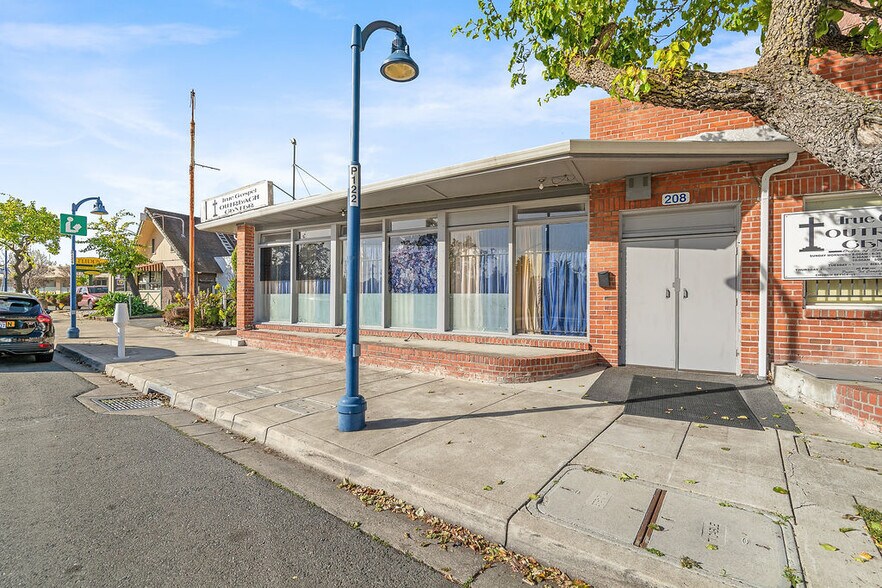 More Photos Of 220 Parker Ave, Rodeo Storefront Retail Residential For Sale