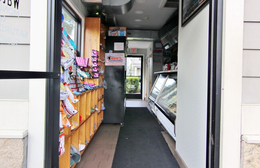 More Photos Of 231 E Putnam Ave, Cos Cob Fast Food For Sale