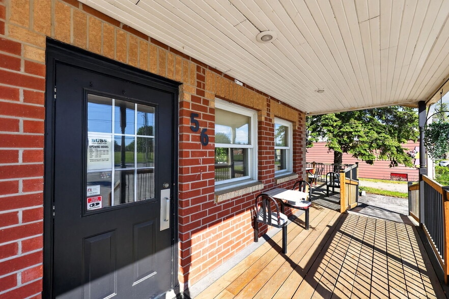More Photos Of 56 Yonge St S, Springwater Fast Food For Sale