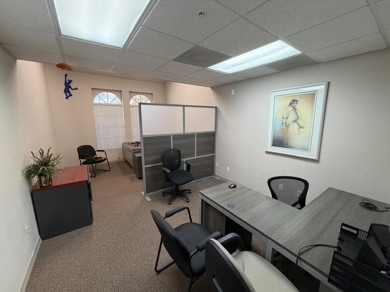 More Photos Of 1361 Royal Palm Square Blvd, Fort Myers Office For Lease