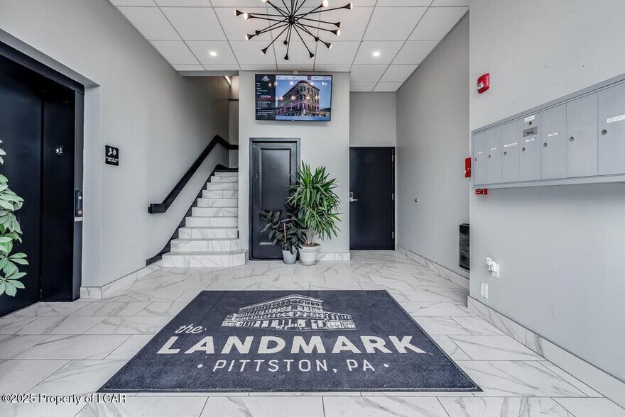 More Photos Of 2 S Main St, Pittston Loft Creative Space For Lease