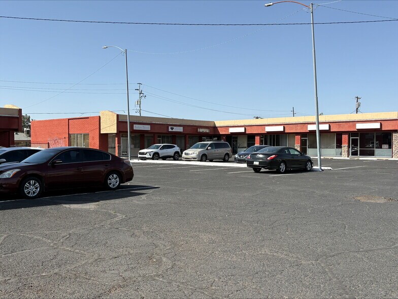 More Photos Of 12644-12654 N 28th Dr, Phoenix General Retail For Sale
