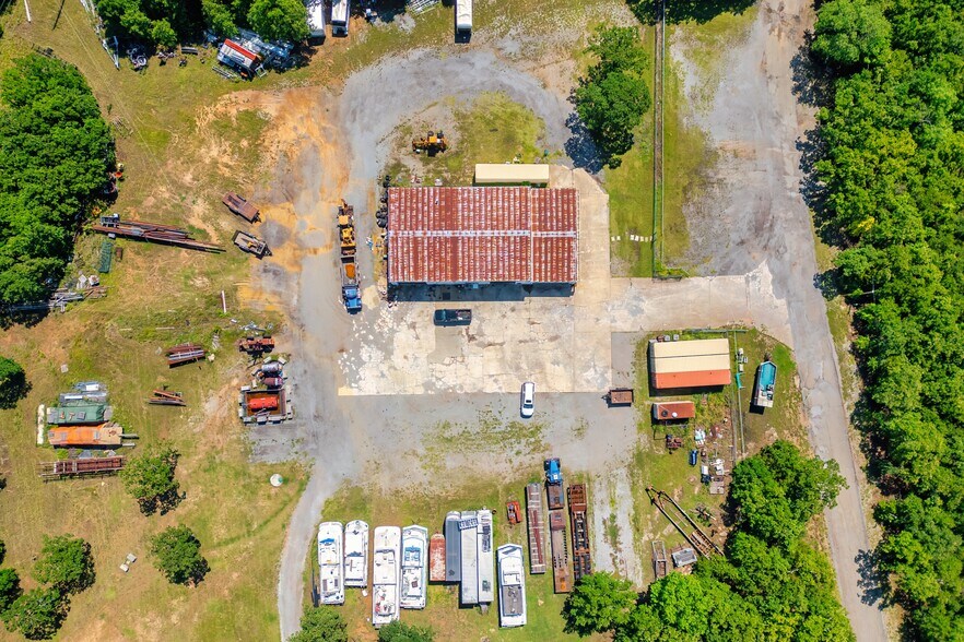 More Photos Of 3501 Westport Marina Rd, Cleveland Specialty For Sale