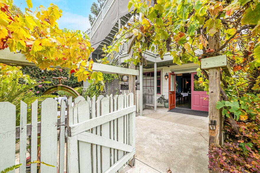 More Photos Of 742 B St, Hayward Restaurant For Sale