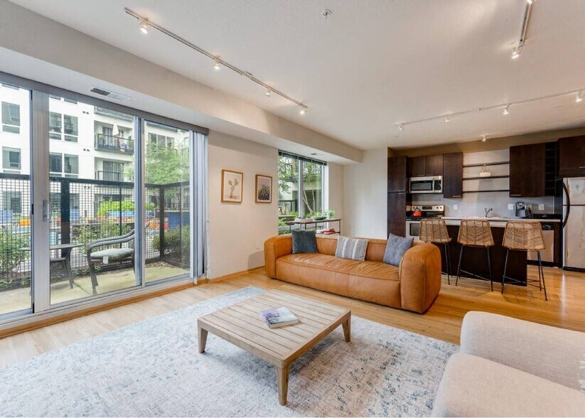 More Photos Of 2922 Aldrich Ave S, Minneapolis Apartments For Lease