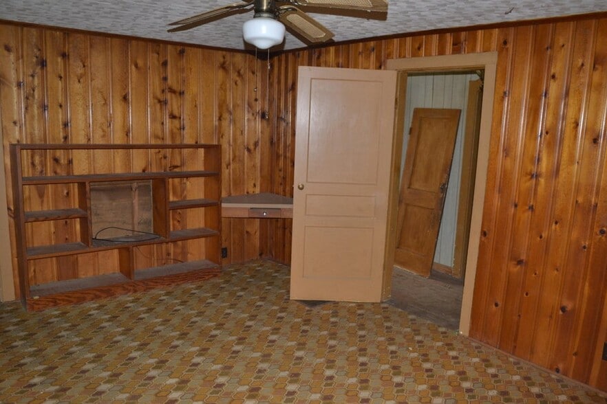 More Photos Of 1344 US 127 Byp, Pikeville Flex For Sale