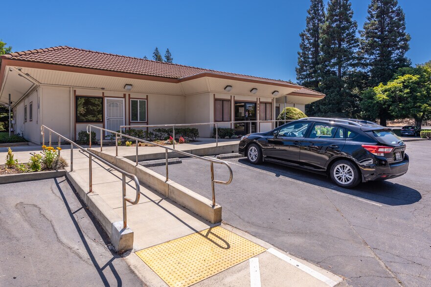 More Photos Of 8001 Madison Ave, Citrus Heights Medical For Sale