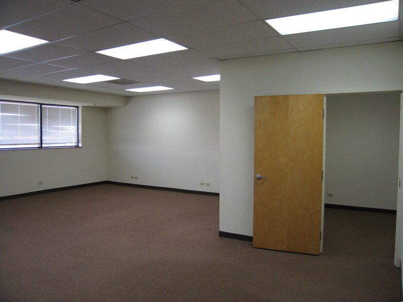 More Photos Of 91-110 Hanua St, Kapolei Manufacturing For Lease