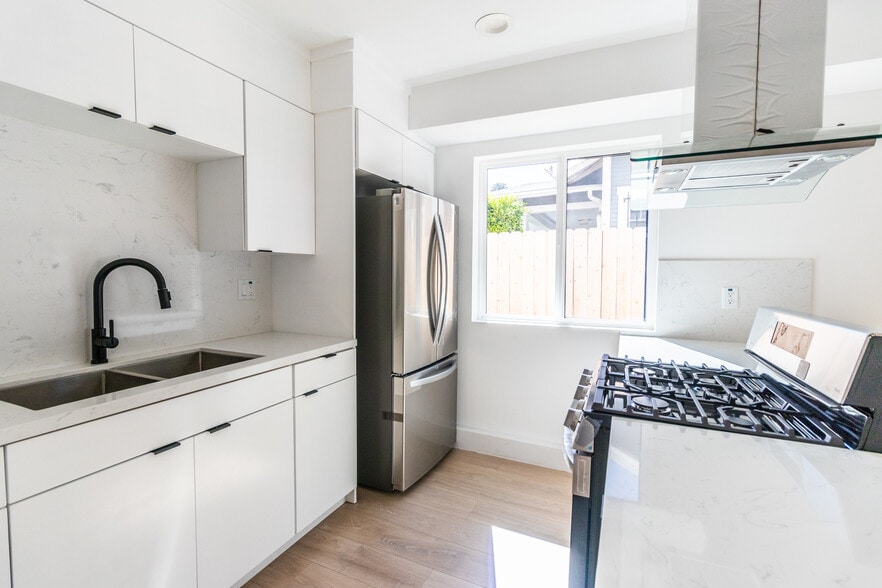 More Photos Of 4505 W 18th St, Los Angeles Multifamily For Sale