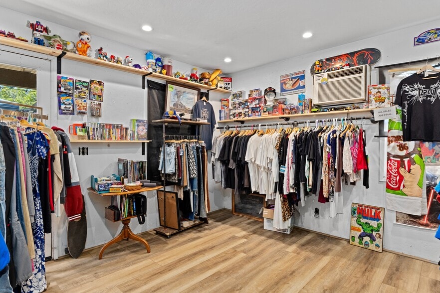 More Photos Of 2562 Alpine Blvd, Alpine Storefront Retail Residential For Sale