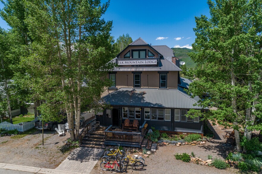 More Photos Of 129 Gothic Ave, Crested Butte Hotel For Sale