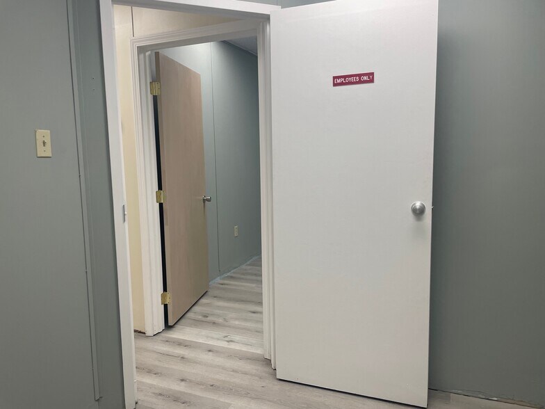 More Photos Of 346 Freeport Rd, New Kensington Medical For Lease