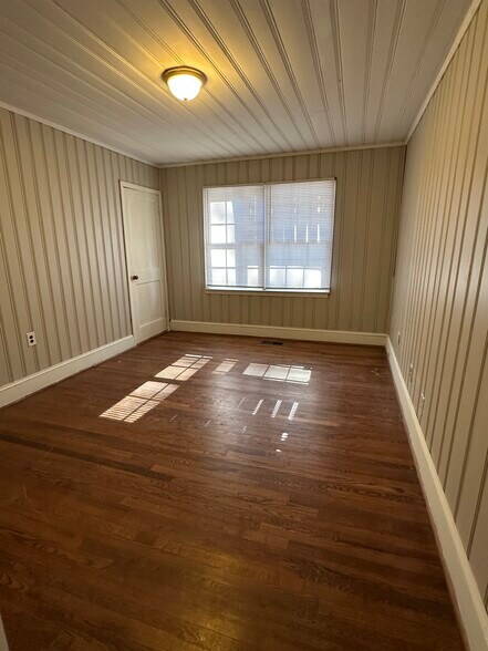 More Photos Of 1901-1903 Bragg Blvd, Fayetteville Office For Lease