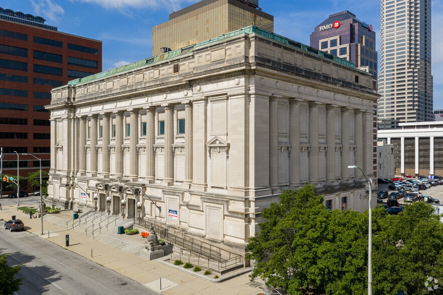 More Photos Of 222 N Alabama St, Indianapolis Office For Sale