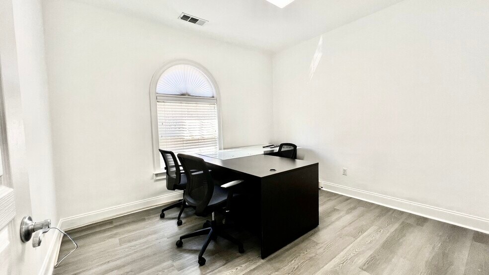 More Photos Of 4080 McGinnis Ferry Rd, Alpharetta Office For Lease