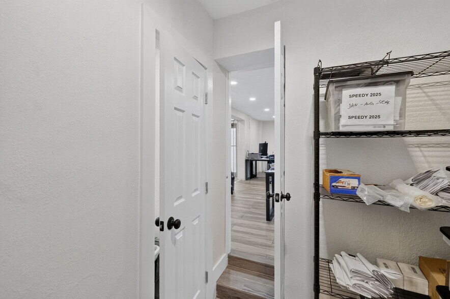 More Photos Of 16811 NE 6th Ave, North Miami Beach Office For Sale