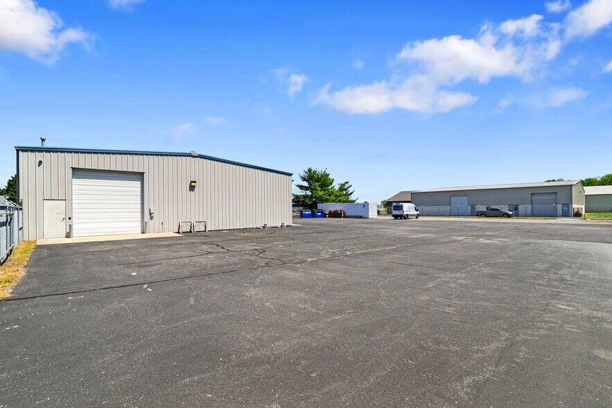 More Photos Of 198 Mullet Run, Milford Light Distribution For Sale