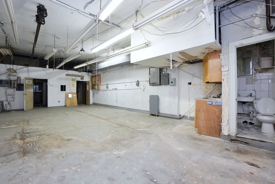 More Photos Of 1227 60th St, Brooklyn Warehouse For Sale