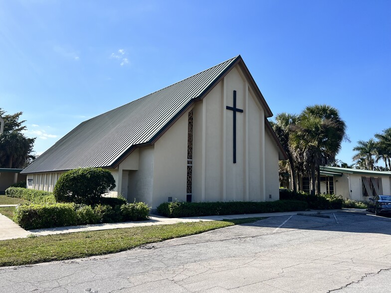 Primary Photo Of 491 E Main St, Pahokee Religious Facility For Sale