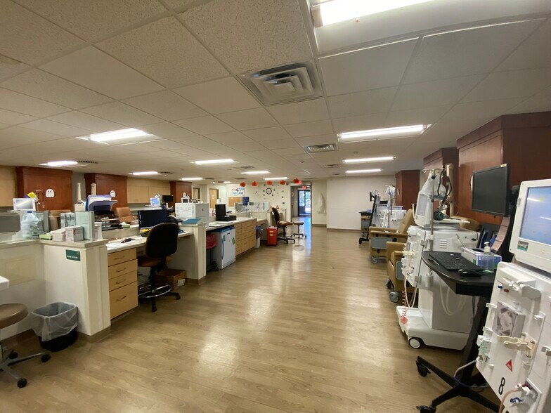 More Photos Of 4311 Old Indiana 261, Newburgh Medical For Sale