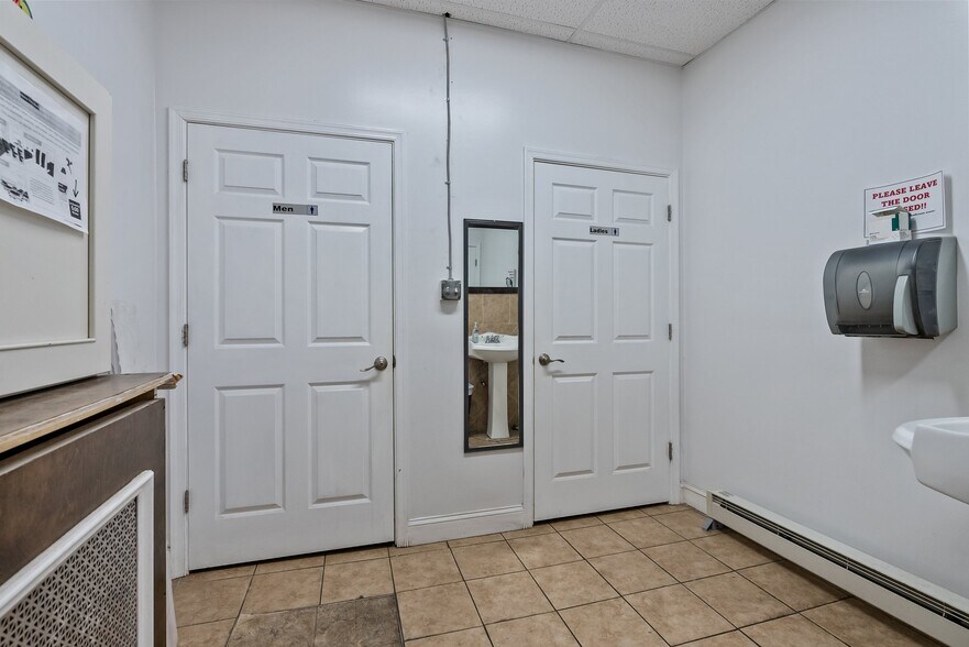 More Photos Of 2814-2818 E Allegheny Ave, Philadelphia Storefront Retail Office For Lease