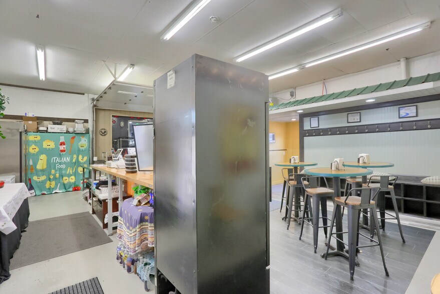 More Photos Of 115 W Main St, Evans City Freestanding For Sale