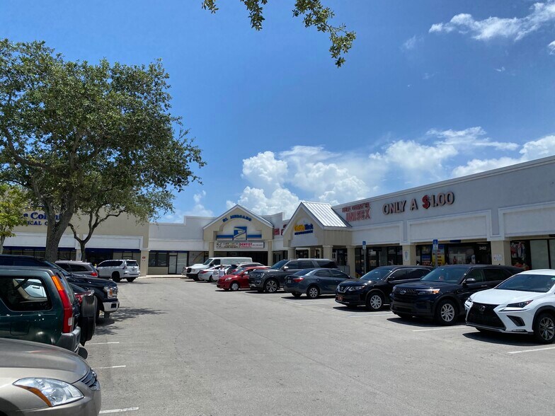 More Photos Of 2436 W 60th St, Hialeah Unknown For Lease