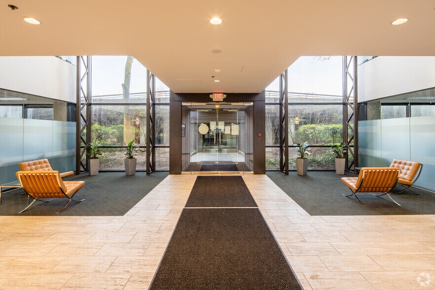 More Photos Of 12400 Olive Blvd, Saint Louis Office For Lease