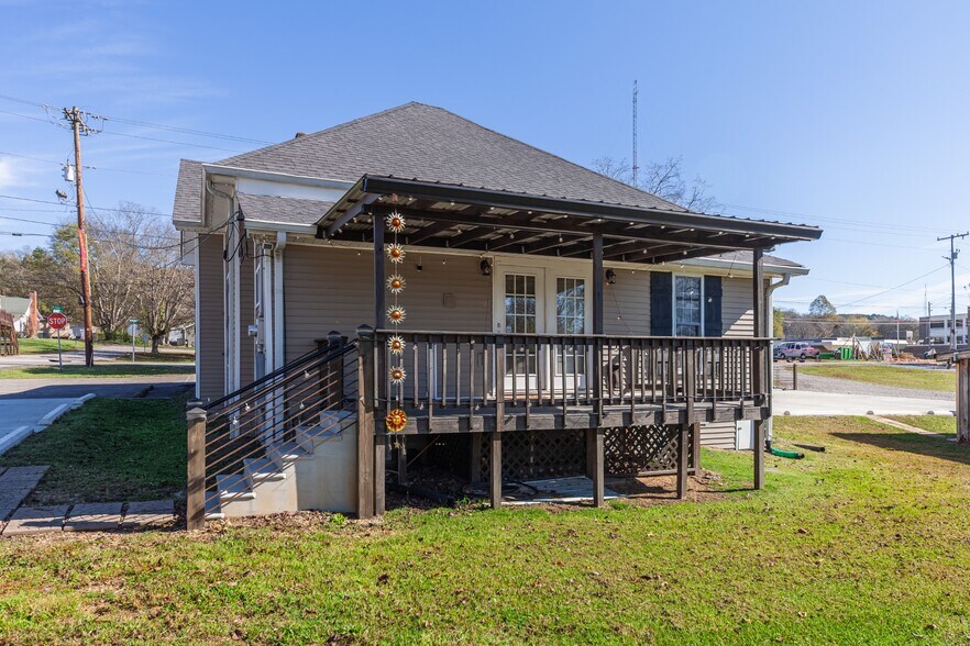 More Photos Of 308 N Main St, Ashland City Office For Sale
