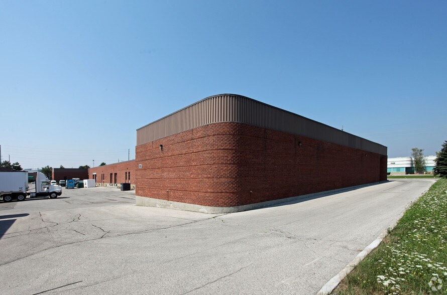 More Photos Of 1915 Clements Rd, Pickering Warehouse For Lease
