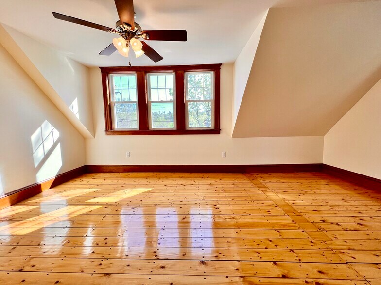 More Photos Of 546 Broadway, Bangor Storefront Retail Residential For Sale