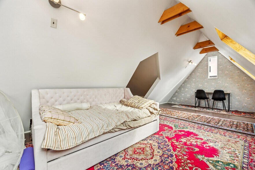 More Photos Of 356-360 24th St, Oakland Flex For Sale