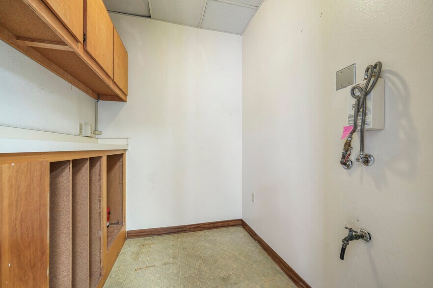 More Photos Of 2100 Tennessee St, Vallejo Office For Sale