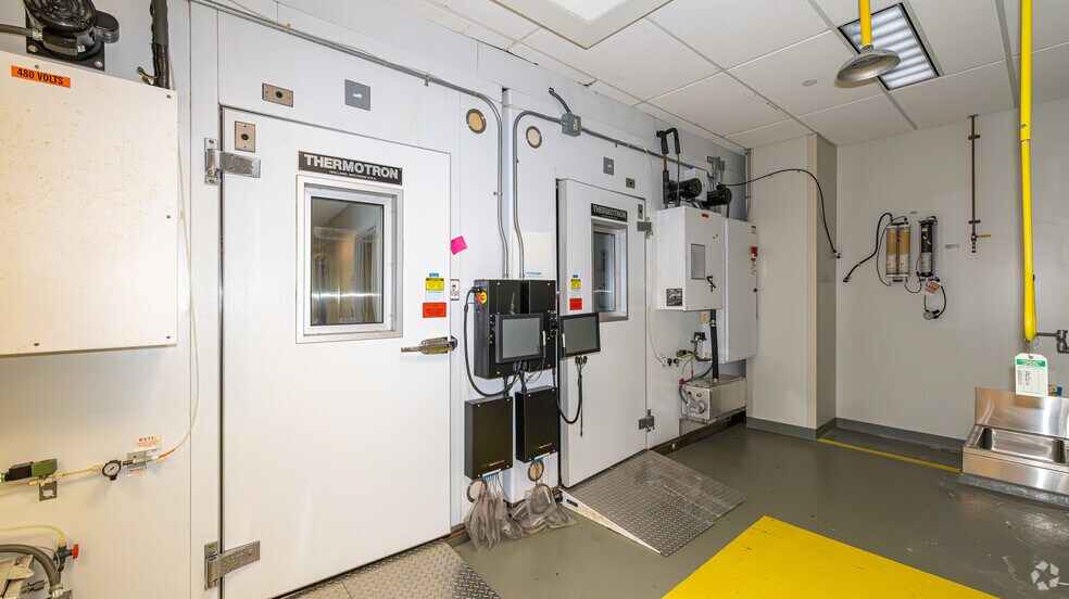 More Photos Of 185 Tabor Rd, Morris Plains Office For Sale