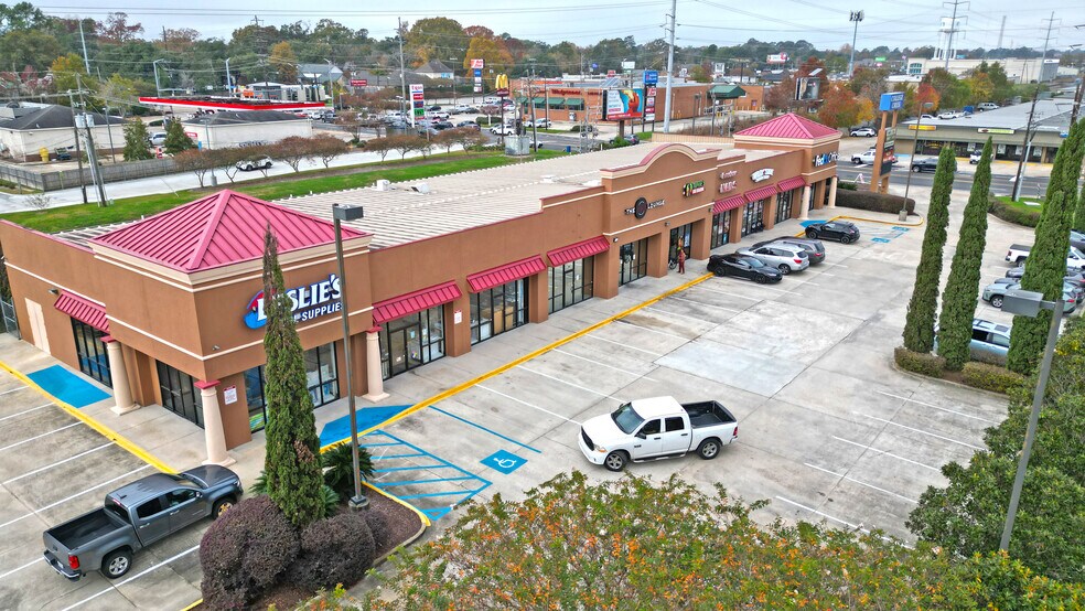 More Photos Of 3151 College Dr, Baton Rouge Storefront For Sale