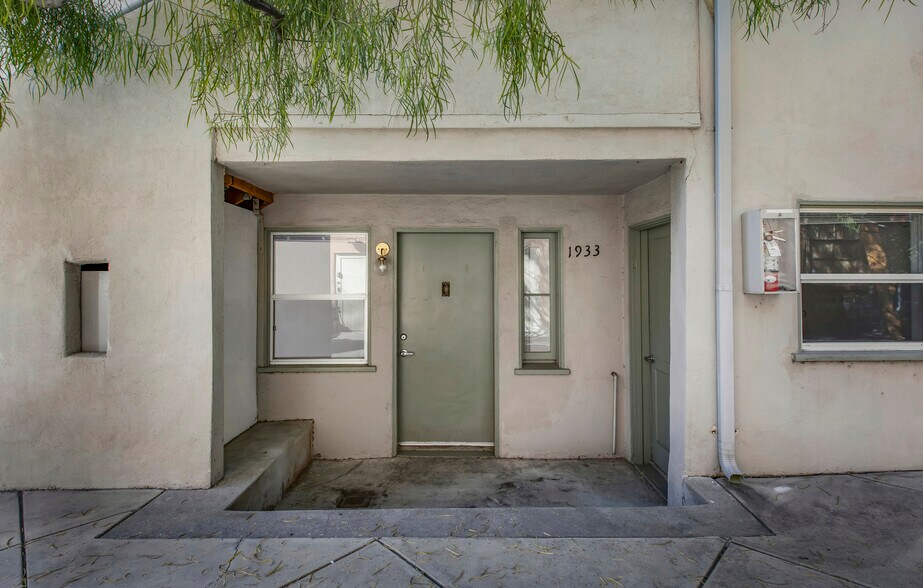 More Photos Of 1933 Hillhurst Ave, Los Angeles Office For Lease