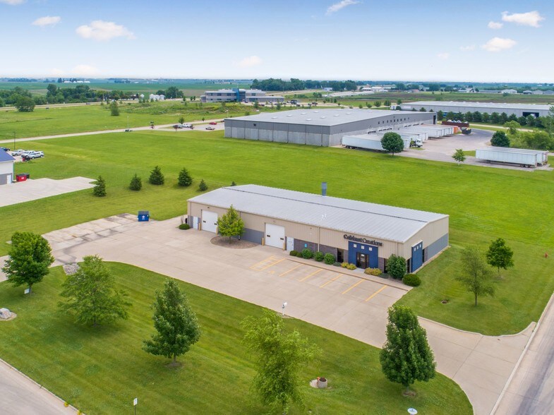 More Photos Of 801 62nd St, Marion Showroom For Sale