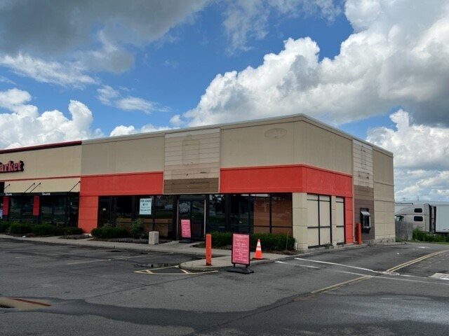 More Photos Of 942 Jefferson Rd, Rochester Restaurant For Lease