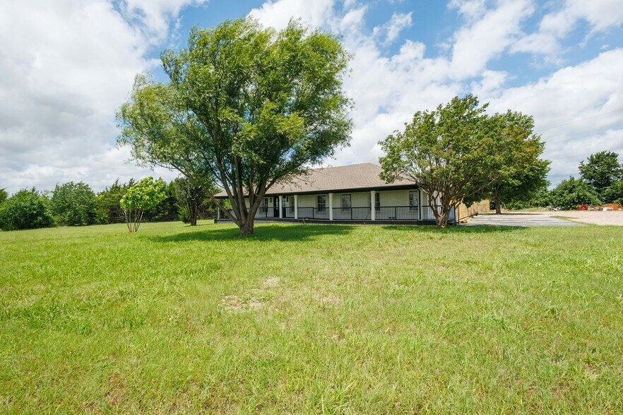 More Photos Of 4877 Sam Rayburn Hwy, Anna Office For Lease