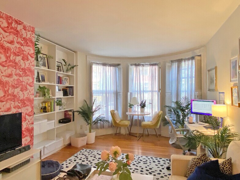 More Photos Of 527-529 Beacon St, Boston Apartments For Sale