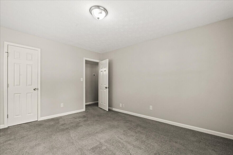 More Photos Of 1701 Hawthorne Ave, College Park Apartments For Sale