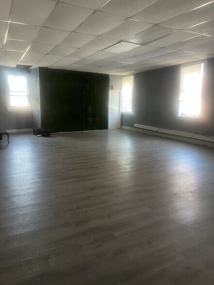 More Photos Of 320 Market St, Paterson Storefront Retail Office For Sale