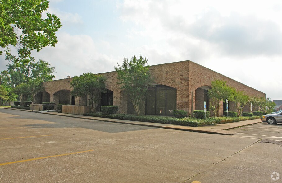 More Photos Of 4345 Phelan Blvd, Beaumont Office For Lease