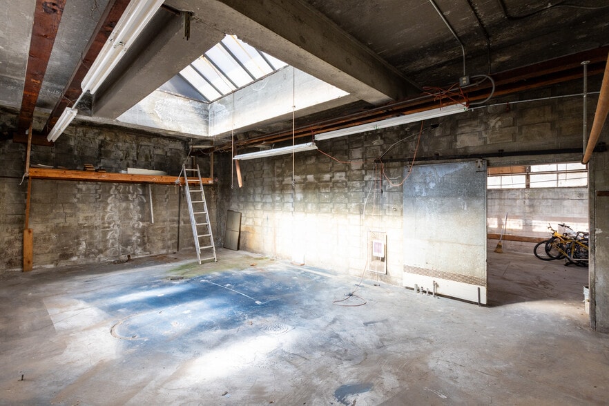 More Photos Of 412 Washington St, The Dalles Freestanding For Sale