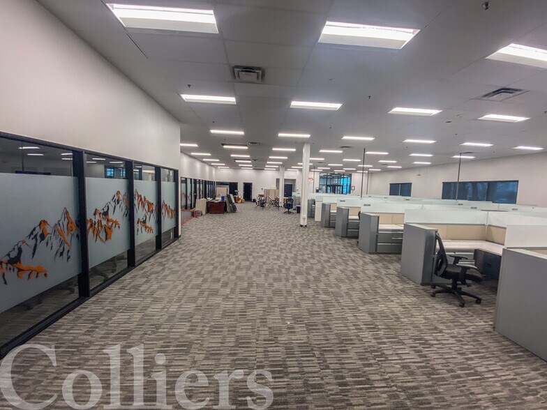 More Photos Of 1550 S Tech Ln, Meridian Showroom For Lease