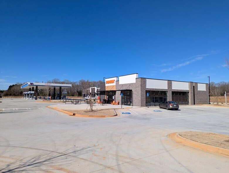 More Photos Of 5994 GA-124 Hwy, Hoschton Storefront For Lease