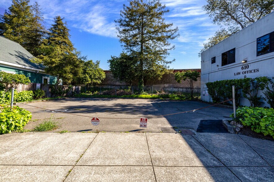More Photos Of 610 Davis St, Santa Rosa Office Residential For Sale