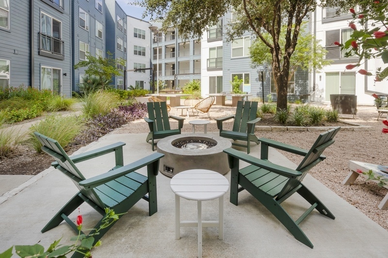 More Photos Of 2717 S Lamar Blvd, Austin Apartments For Lease