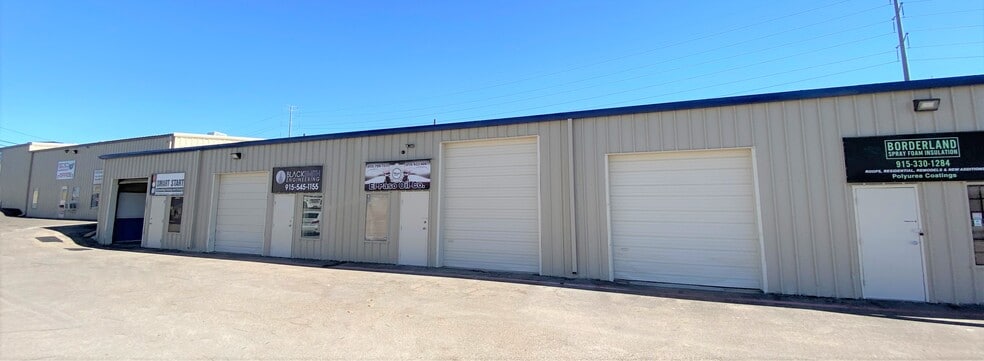 More Photos Of 160 McCutcheon Ln, El Paso Light Manufacturing For Lease