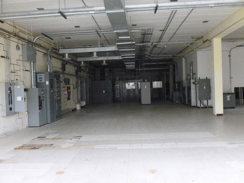More Photos Of 31100 Plymouth Rd, Livonia Medical For Sale